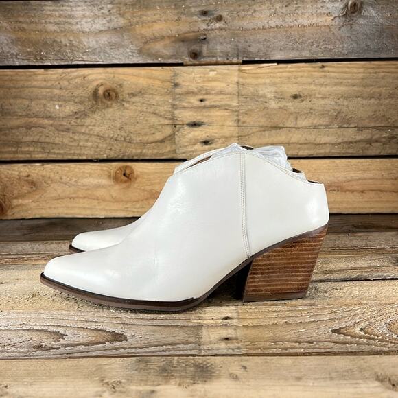 Seychelles Shoes - Seychelles Fancy Affair Western Booties - Off-White Leather - 7.5 - NWOB